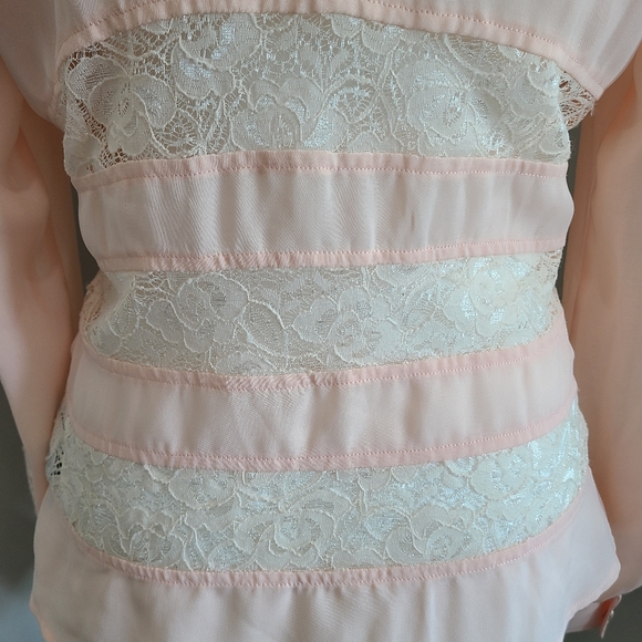 BEBE BLUSH PINK LACE TOP SIZE SMALL - Picture 8 of 9